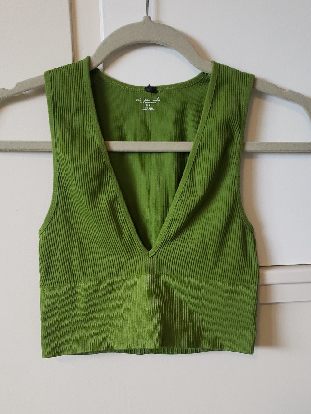 Urban Outfitters Green V-neck Crop Top - M